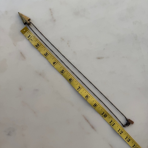 MADEWELL 1937 Arrowhead Pendant Necklace - Picture 4 of 5